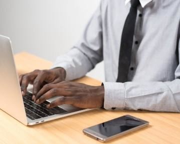 Voorbeelden van goede interpersoonlijke vaardigheden voor uw CV + Definitie