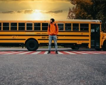 Hoe schrijf je een CV voor schoolverlaters (sjabloon voor 2025)